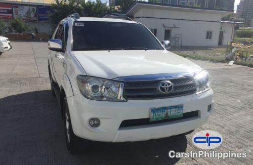 Toyota Fortuner Automatic 2010 - image 6