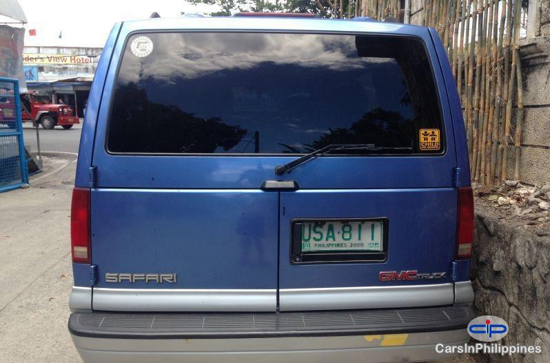 GMC Safari Automatic - image 5