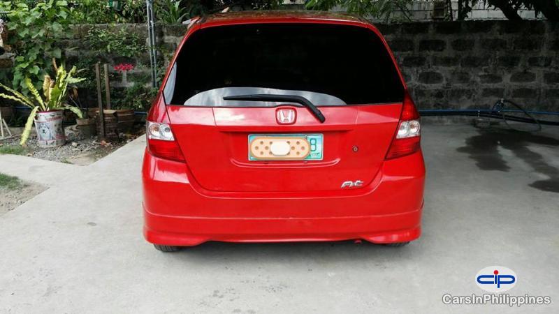 Honda Jazz Automatic - image 12