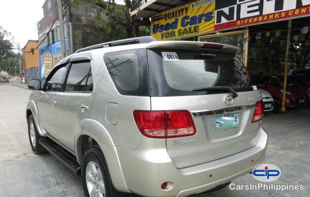 Toyota Fortuner Automatic - image 9