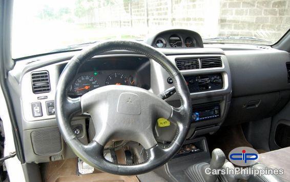 Mitsubishi Strada Manual - image 9