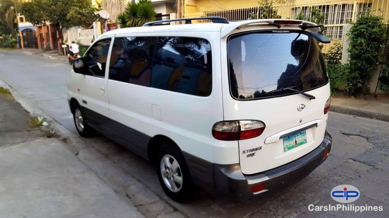 Hyundai Starex Automatic - image 7