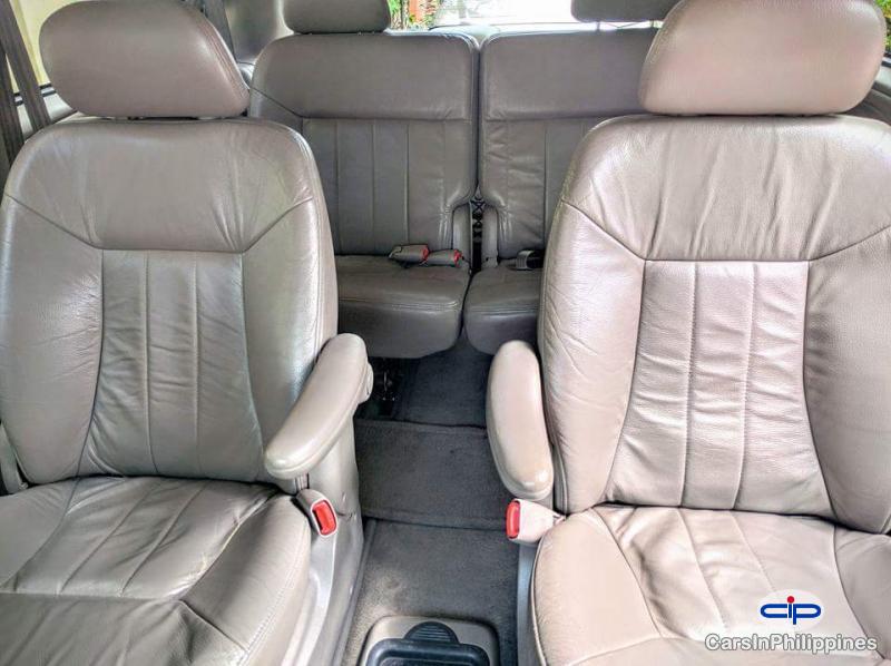 Chrysler Town n Country Automatic - image 7