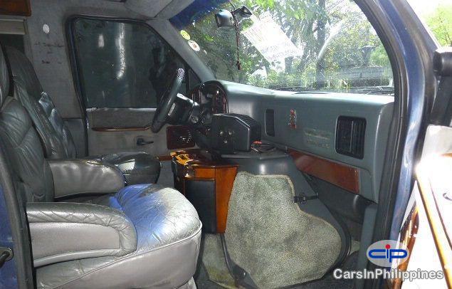 Ford Econoline Automatic - image 5