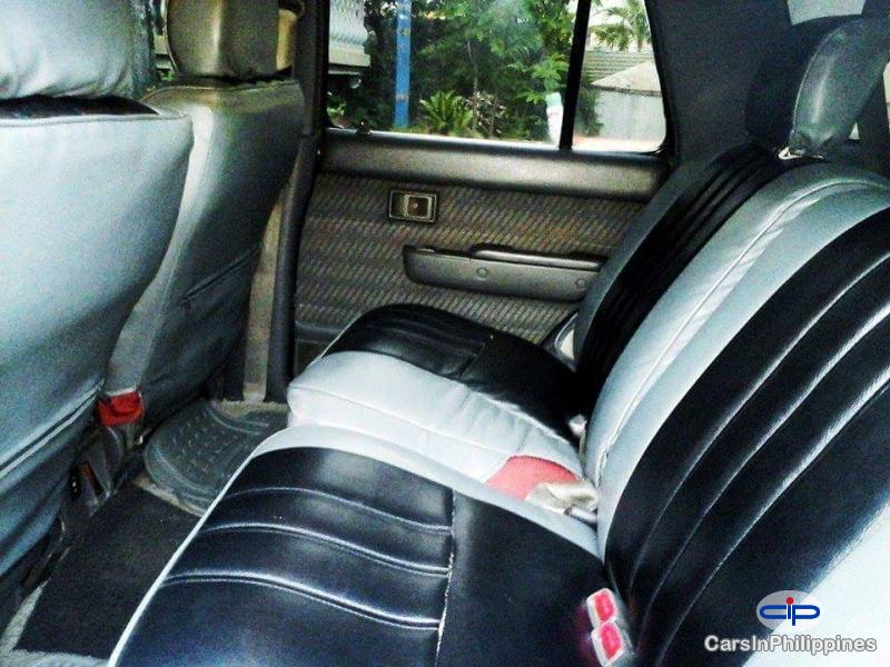 Toyota Hilux Automatic - image 8