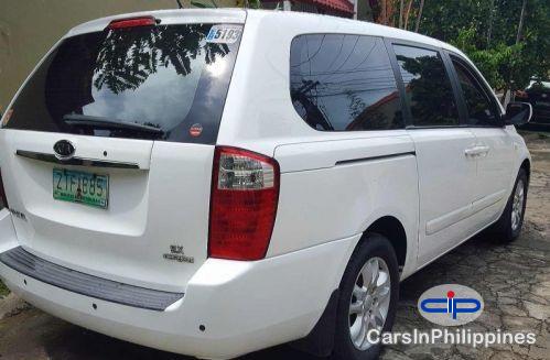 Kia Carnival Automatic 2009 - image 3