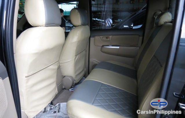 Toyota Hilux Automatic 2013 - image 4