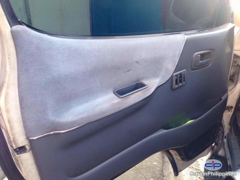 Toyota Hiace Manual - image 10