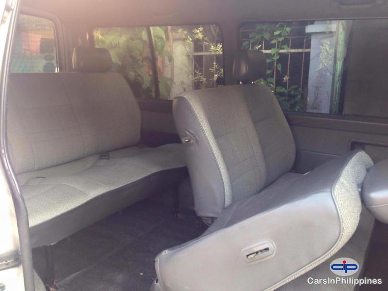 Toyota Hiace Manual - image 8