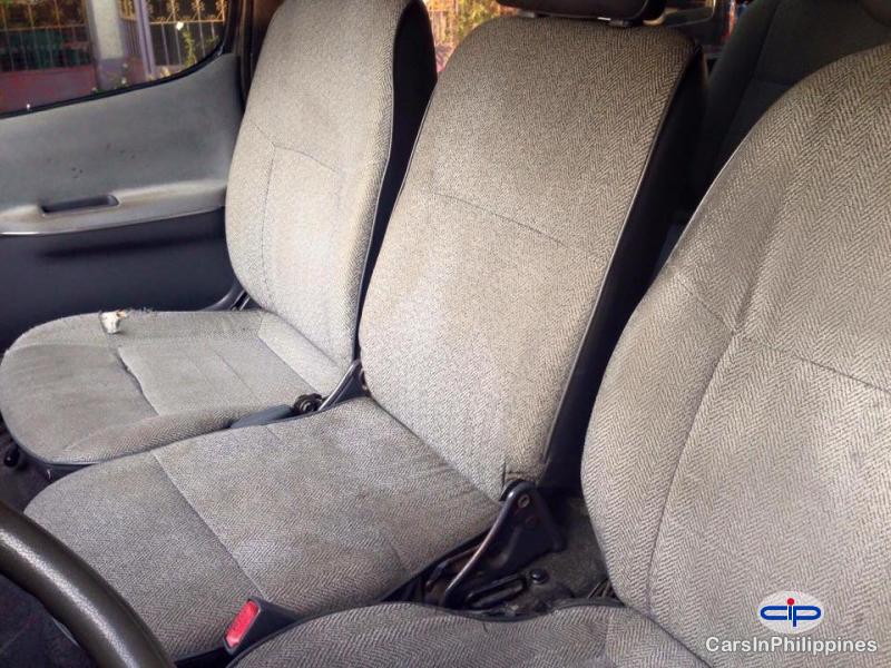 Toyota Hiace Manual - image 9