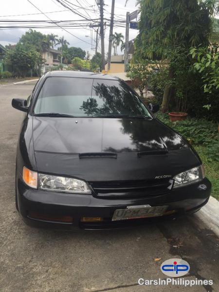Honda Accord Automatic - image 3