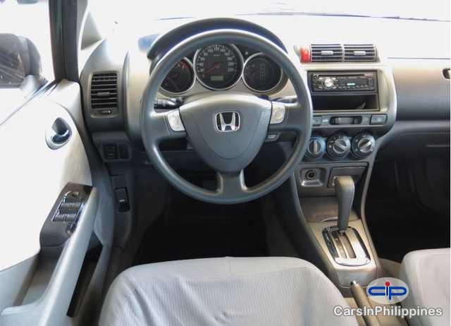 Honda City Automatic - image 3