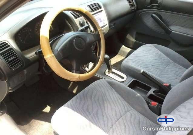 Honda Civic Automatic - image 3