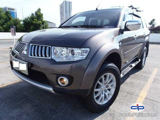 Picture of Mitsubishi Montero Sport Automatic