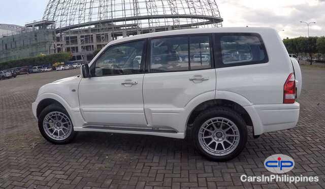 Mitsubishi Pajero Automatic - image 3