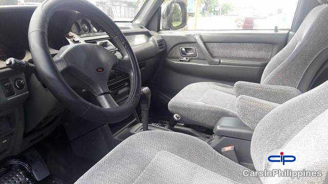 Mitsubishi Pajero Automatic - image 3