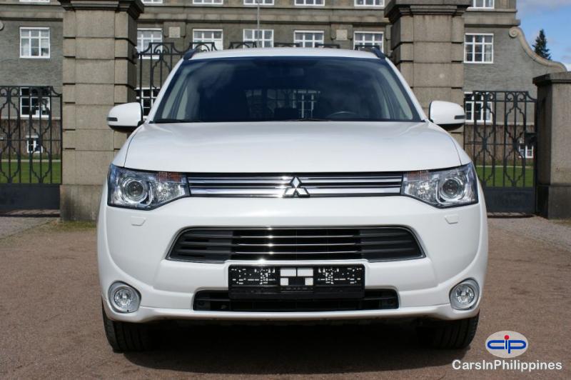 Mitsubishi Outlander Automatic 2014 - image 6