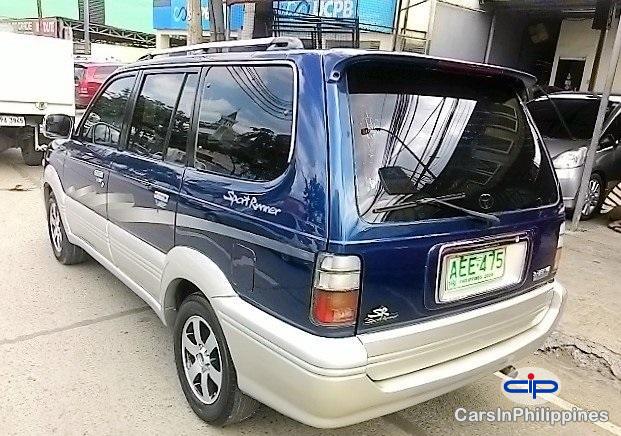 Toyota Revo Automatic 2001 - image 2