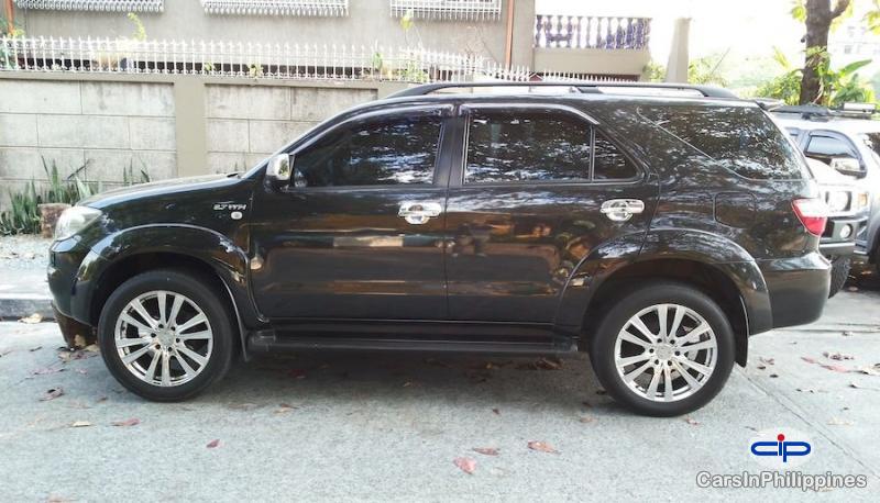 Toyota Fortuner Automatic 2010