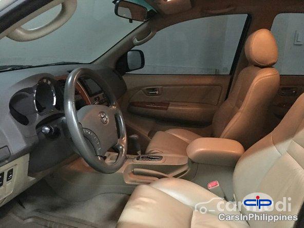 Picture of Toyota Fortuner Automatic 2010