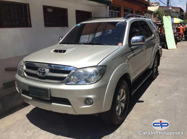 Picture of Toyota Fortuner