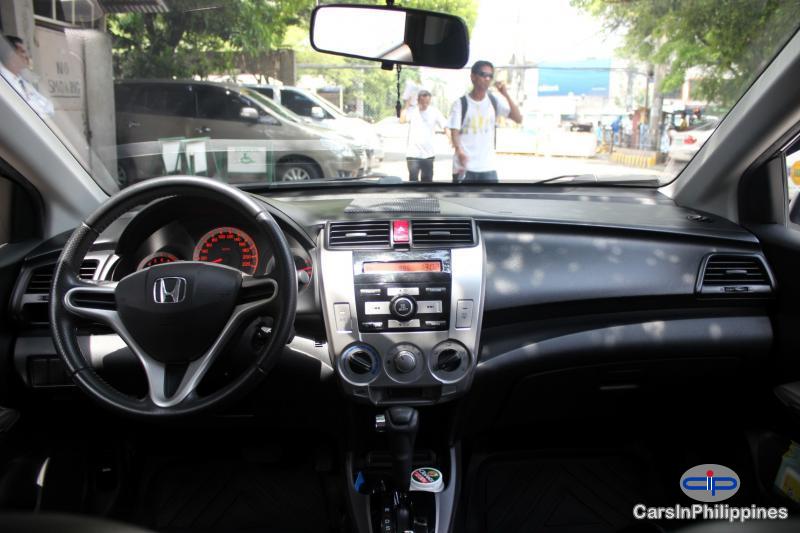 Honda City - image 2