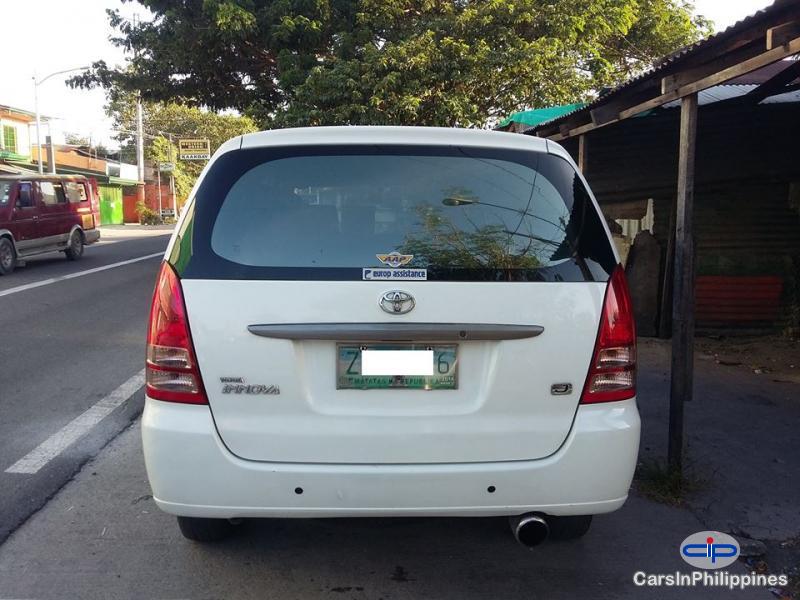 Toyota Innova Automatic - image 10