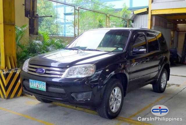 Picture of Ford Escape 2010