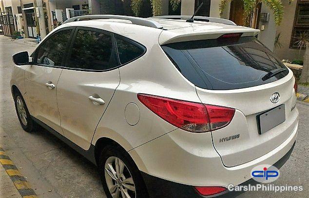 Hyundai Tucson Automatic 2010 - image 2