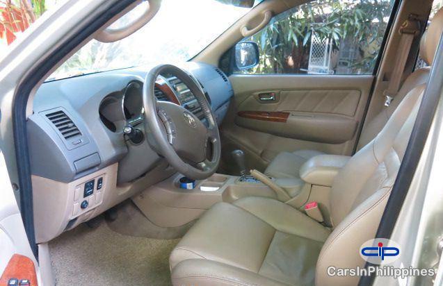Toyota Fortuner - image 3