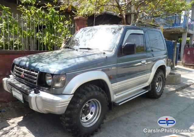 Picture of Mitsubishi Pajero Manual 2002