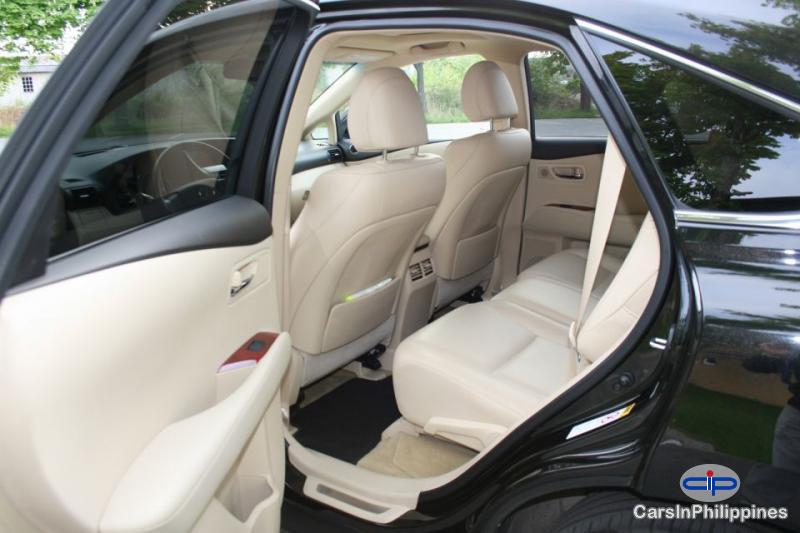 Lexus RX Automatic 2011 - image 4