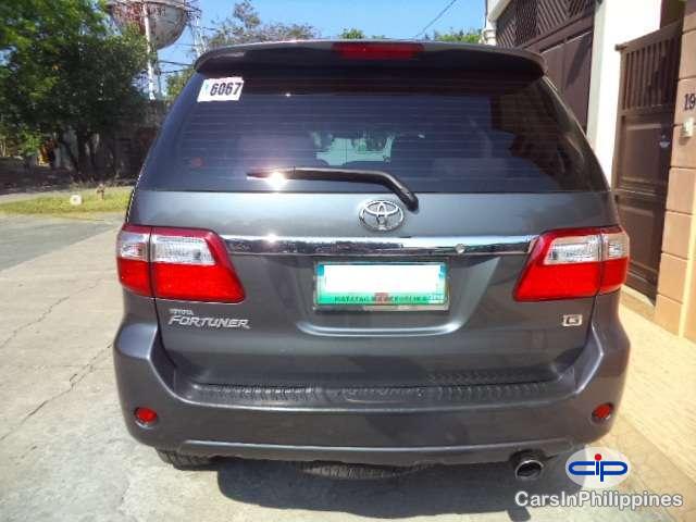 Toyota Fortuner Manual 2010 - image 3