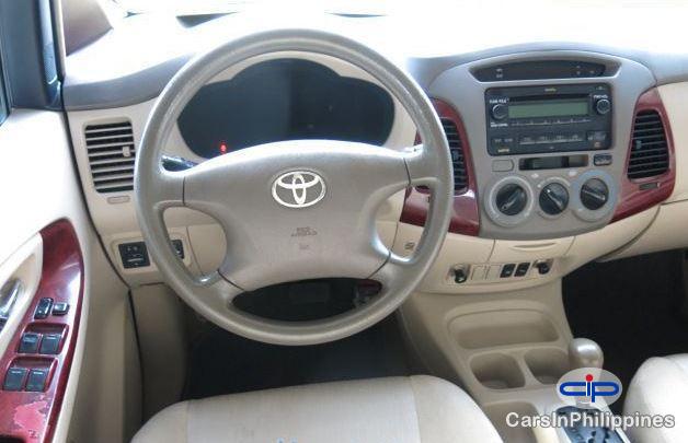 Toyota Innova - image 3