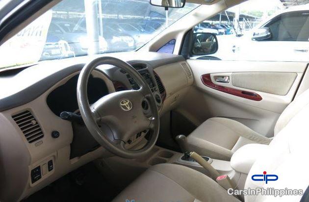 Toyota Innova - image 4