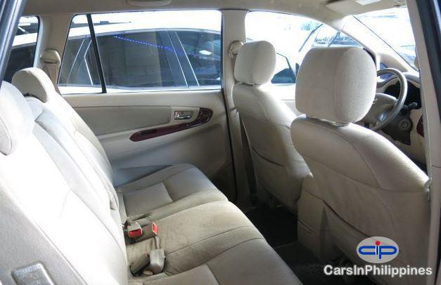 Toyota Innova - image 6