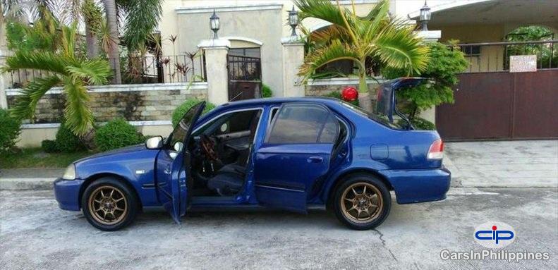 Honda Civic - image 2