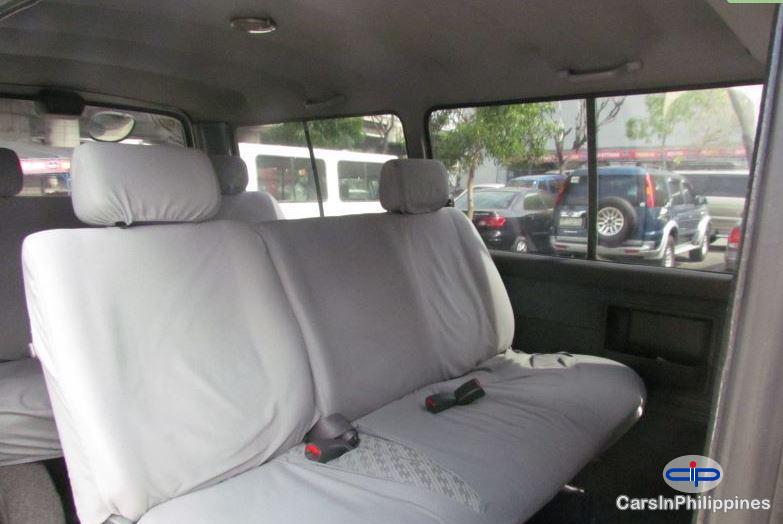 Toyota Hiace - image 4