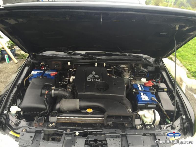 Mitsubishi Pajero Automatic 2009 - image 6