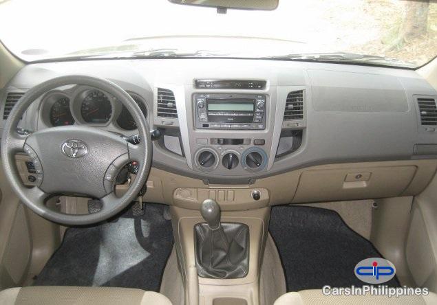 Toyota Hilux Manual 2011 in Cebu