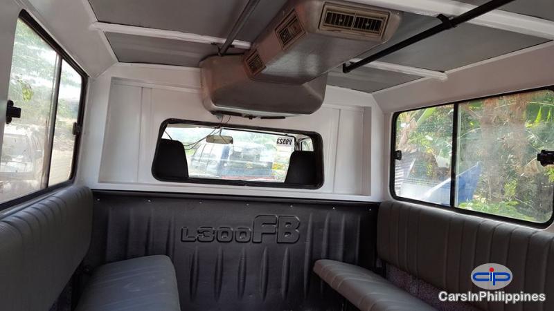 Mitsubishi L300 Automatic - image 10