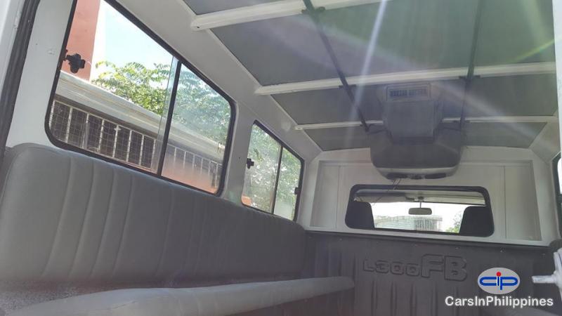 Mitsubishi L300 Automatic - image 9