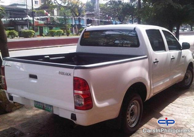 Toyota Hilux Manual 2012 - image 2