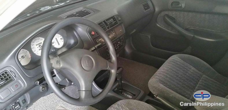 Honda Civic - image 11