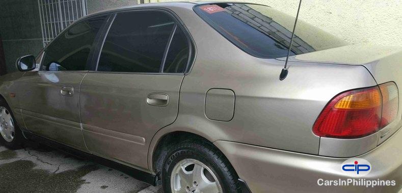 Honda Civic - image 3