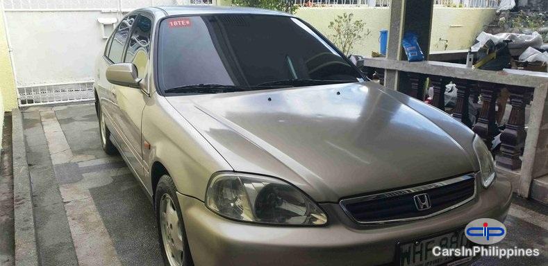 Honda Civic - image 9