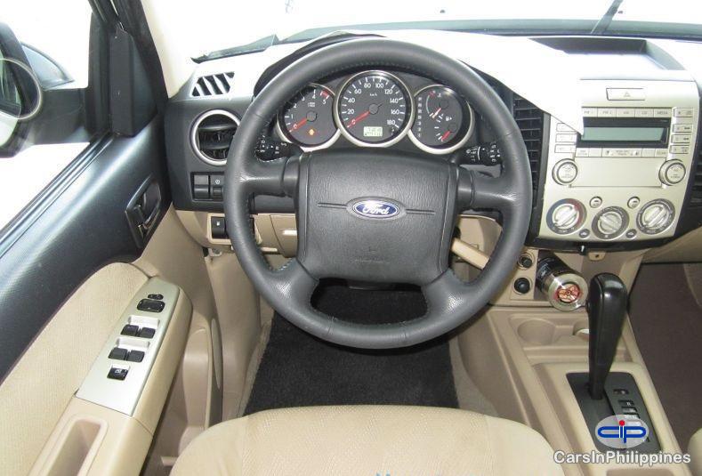 Ford Everest Automatic 2009 - image 3