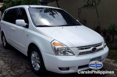 Pictures of Kia Carnival Automatic 2009