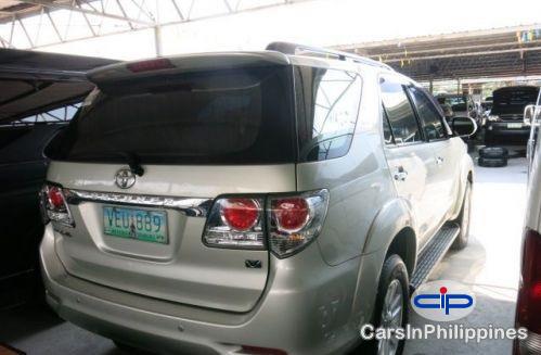 Toyota Fortuner Automatic 2011 - image 9