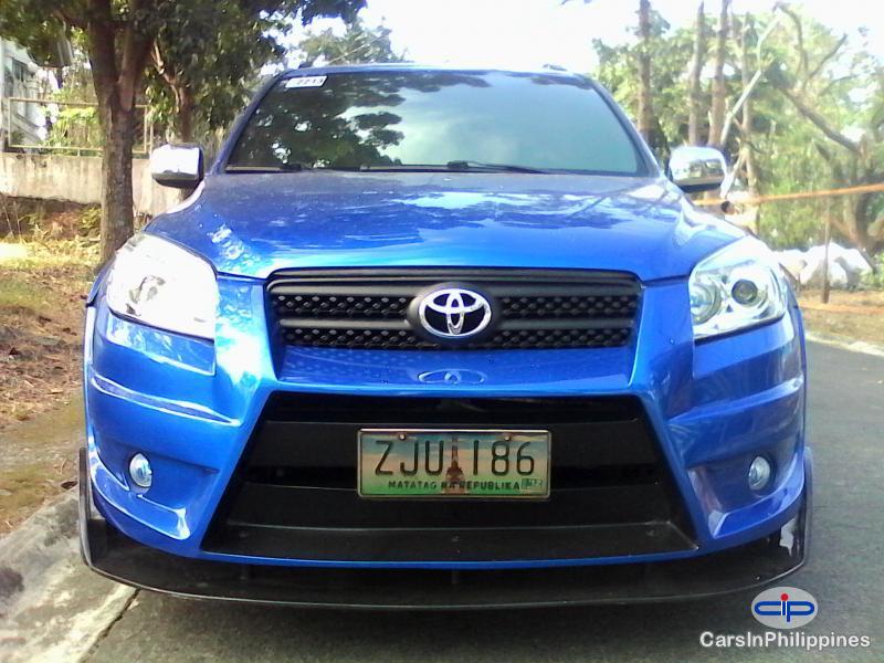 Toyota RAV4 in Capiz
